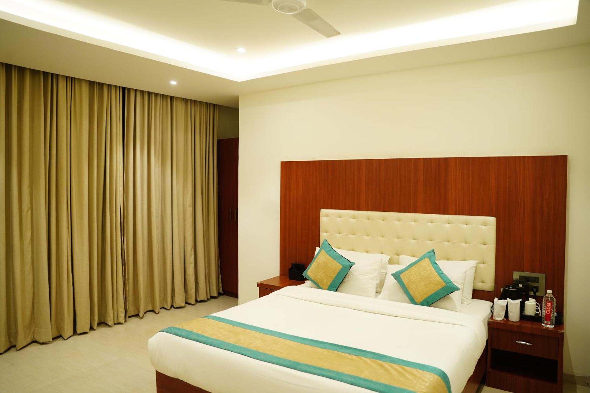 Hotel Sai Krishna شيردي المظهر الخارجي الصورة