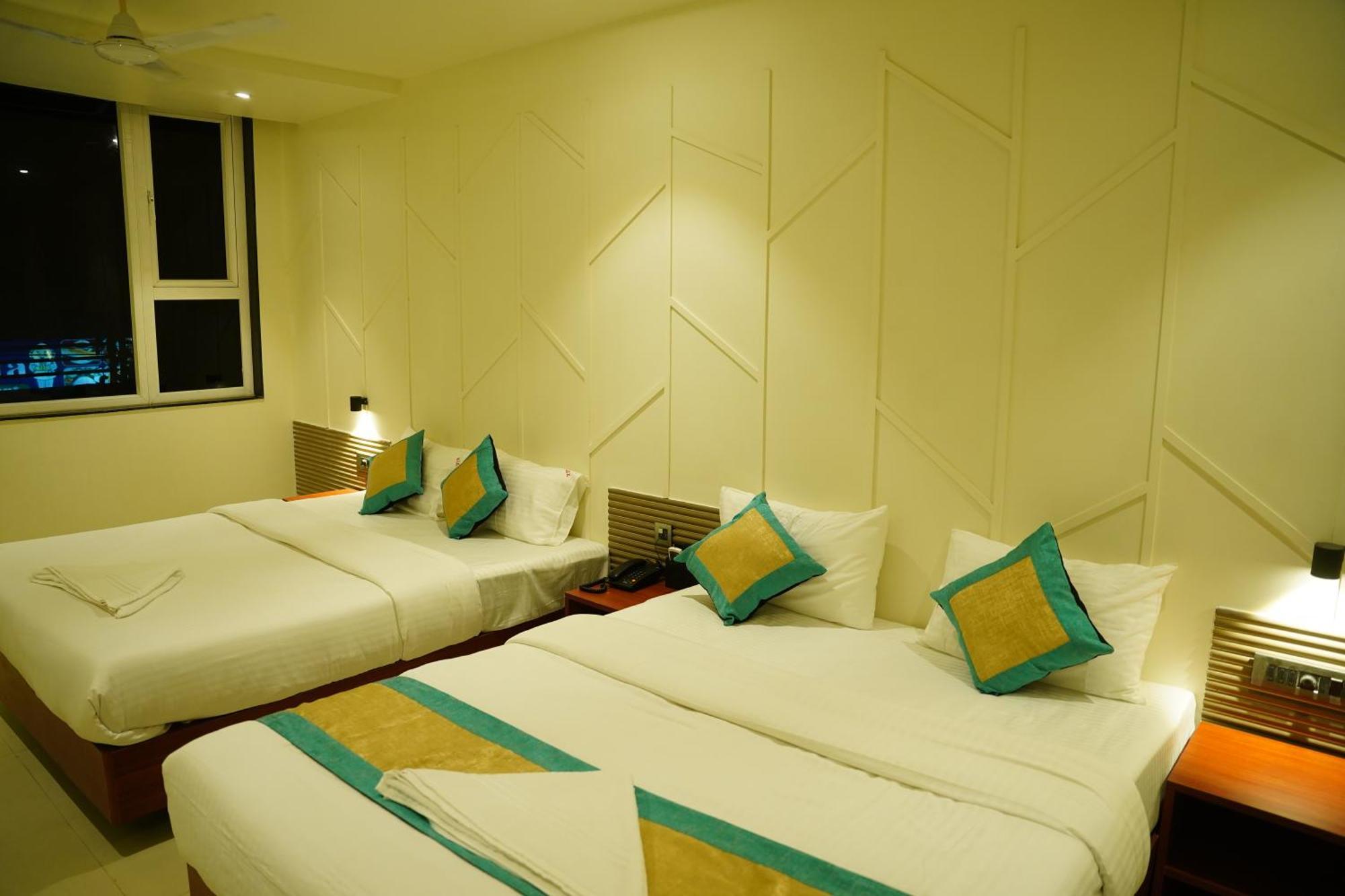 Hotel Sai Krishna شيردي المظهر الخارجي الصورة